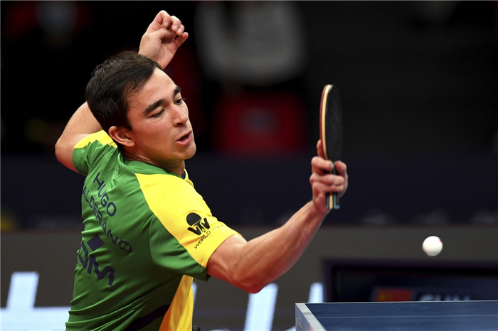 场上展现更 场上展现更